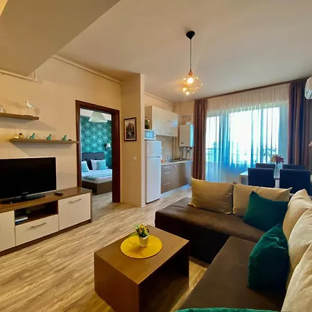 View Summerland Appartement Mamaia